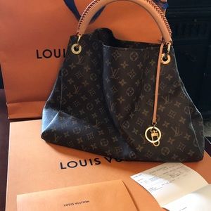 Louis Vuitton Artsy MM MNG